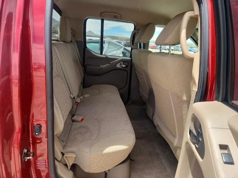 2016 NISSAN FRONTIER SV  