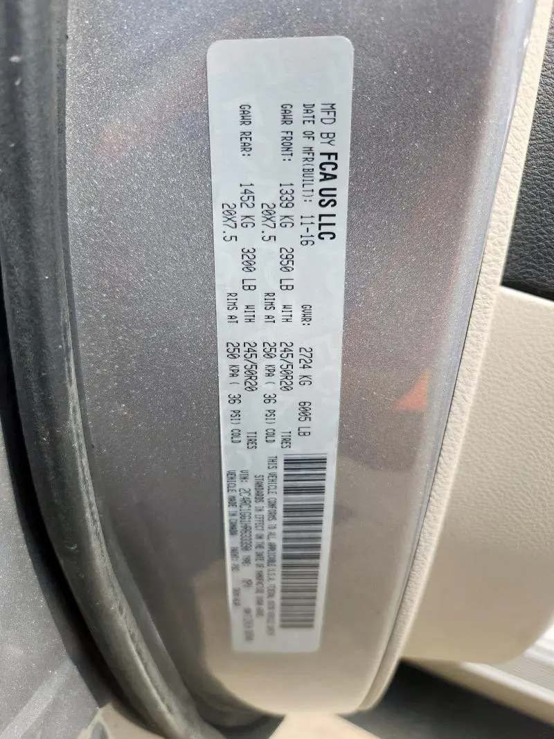 2017 CHRYSLER PACIFICA LIMITED  