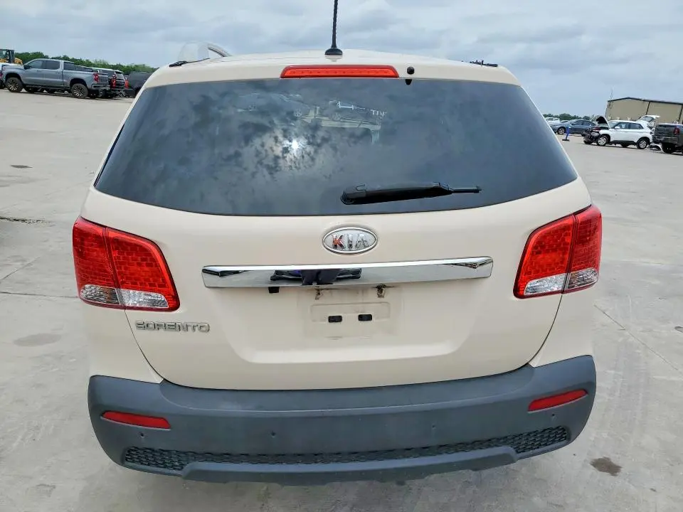 2012 KIA SORENTO LX  