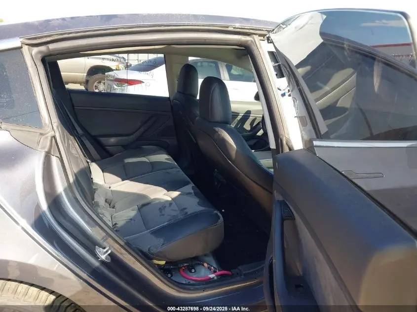 2018 TESLA MODEL 3 LONG RANGE/PERFORMANCE