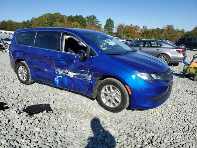 2021 CHRYSLER VOYAGER LX  