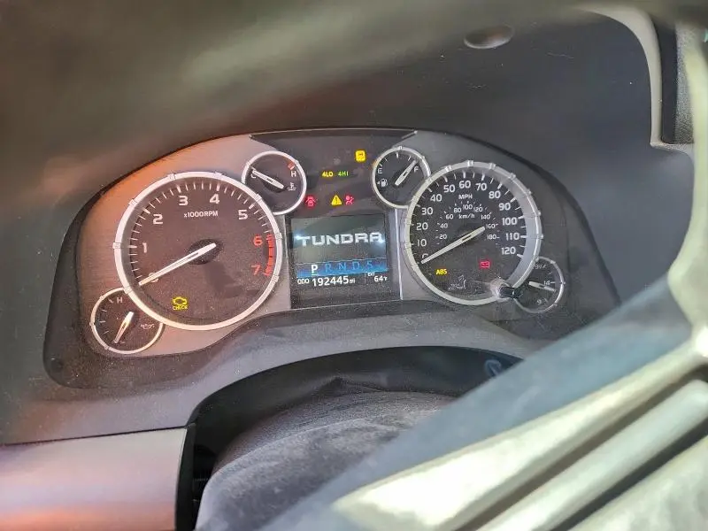 2017 TOYOTA TUNDRA CREWMAX SR5  