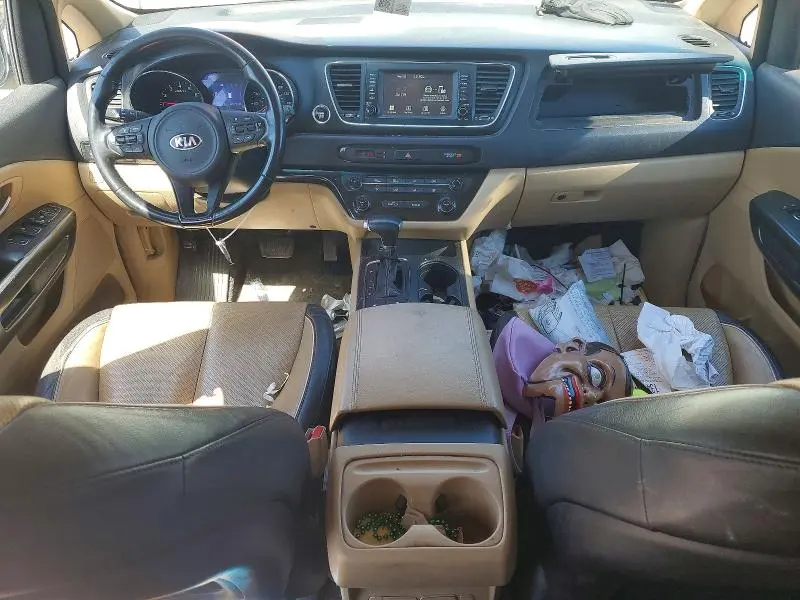 2017 KIA SEDONA LX  