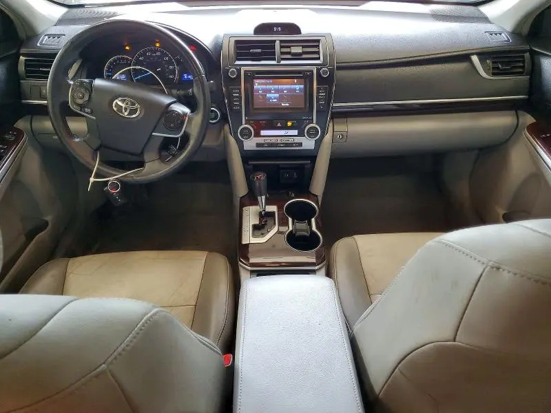 2014 TOYOTA CAMRY XLE  