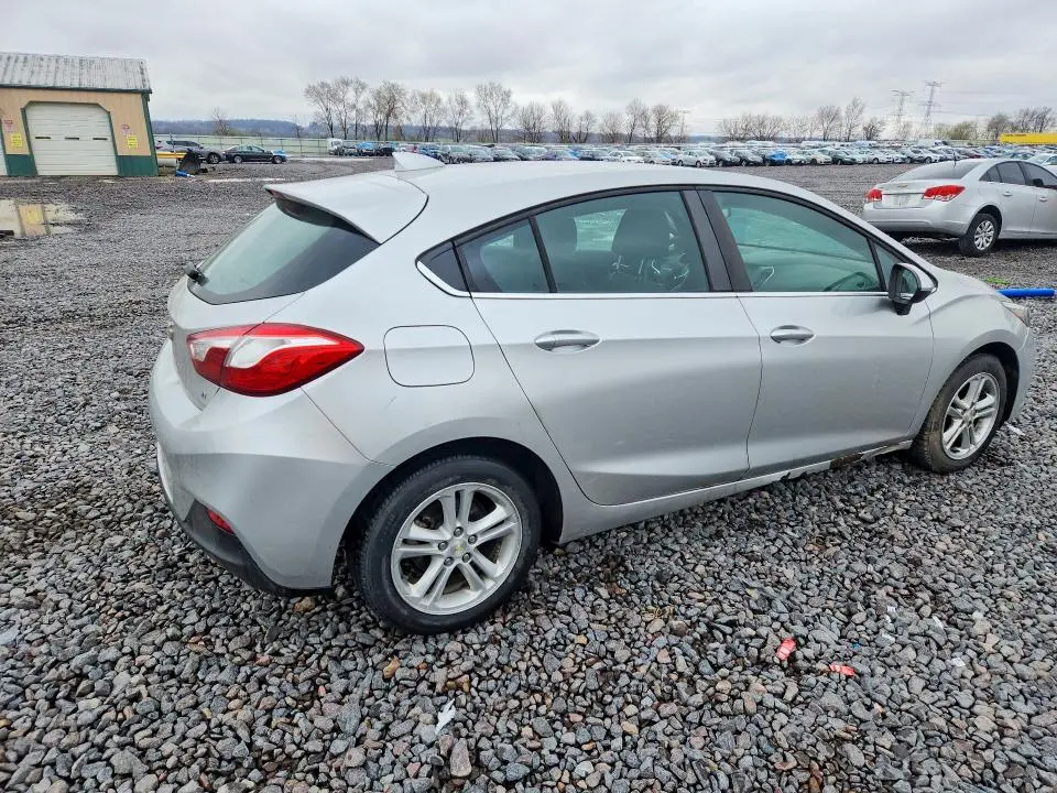 2017 CHEVROLET CRUZE LT  