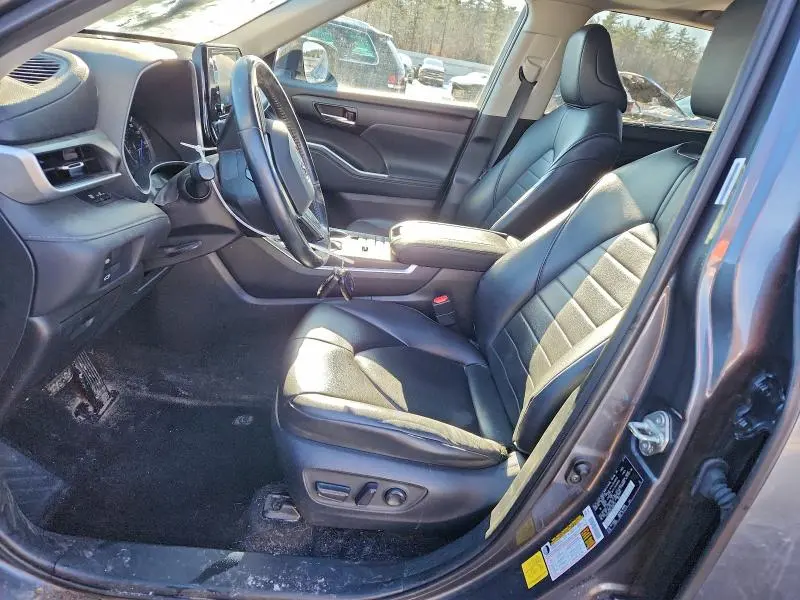 2020 TOYOTA HIGHLANDER HYBRID XLE  