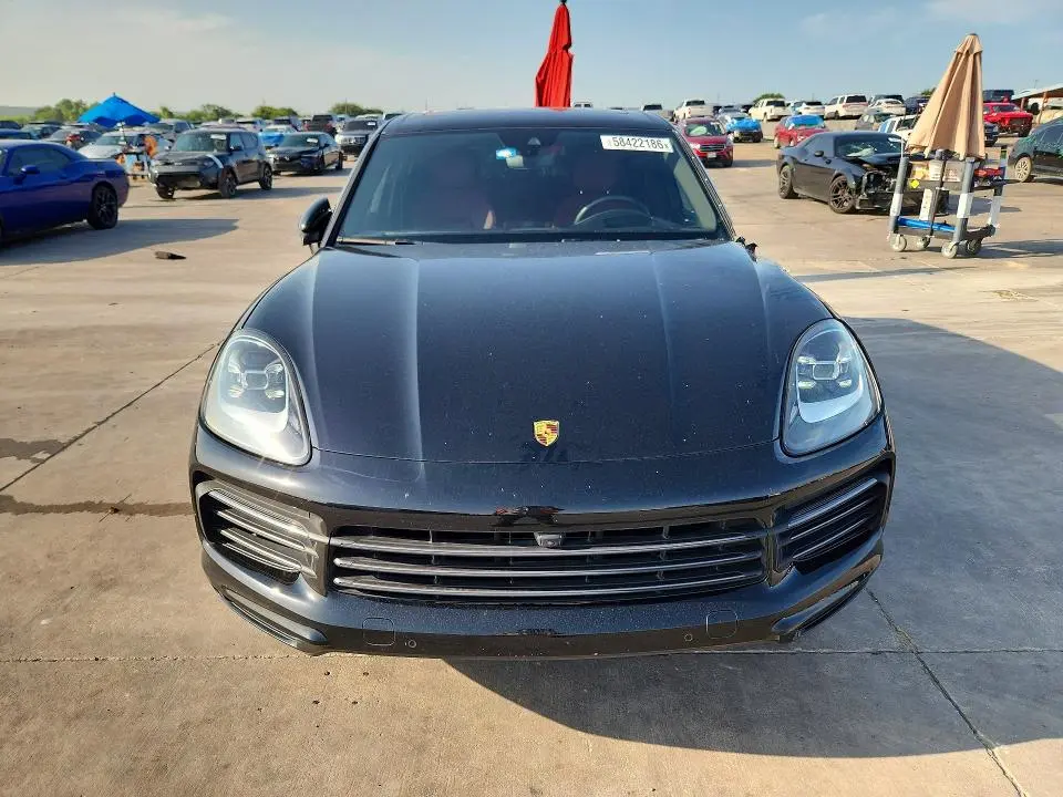 2022 PORSCHE CAYENNE   