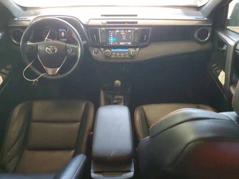 2016 TOYOTA RAV4 SE  
