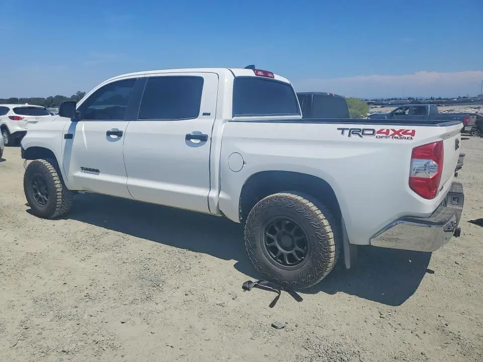2020 TOYOTA TUNDRA SR5  