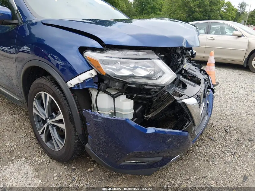 2017 NISSAN ROGUE SL