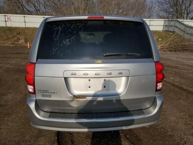 2016 DODGE GRAND CARAVAN SE  