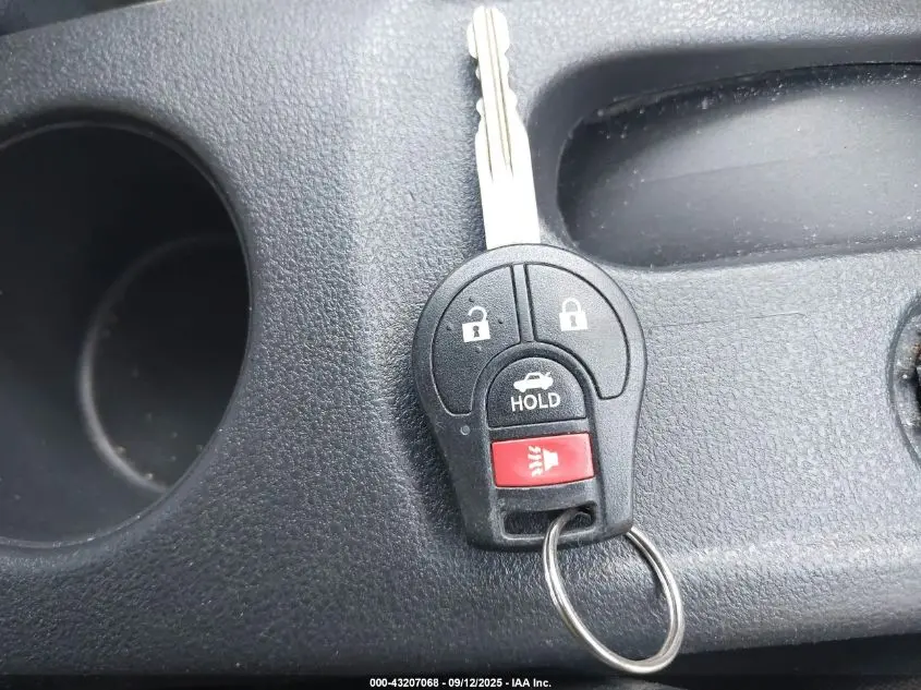 2014 NISSAN VERSA 1.6 SV