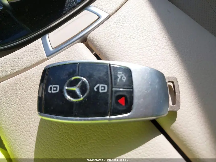 2017 MERCEDES-BENZ E 300  