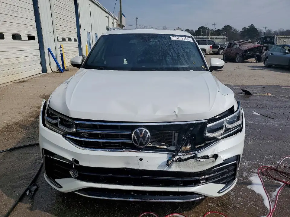 2022 VOLKSWAGEN TIGUAN SEL R-LINE  