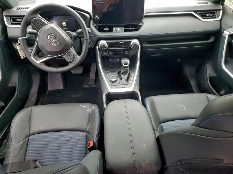 2025 TOYOTA RAV4 XSE  