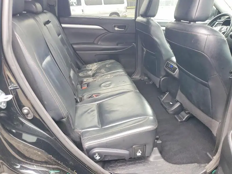 2017 TOYOTA HIGHLANDER XLE  