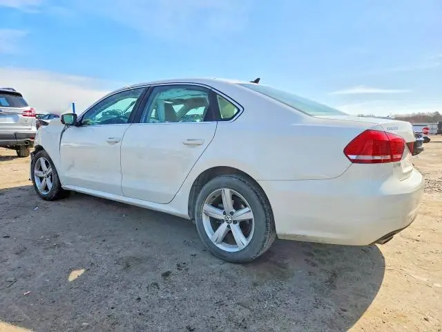 2013 VOLKSWAGEN PASSAT SE  