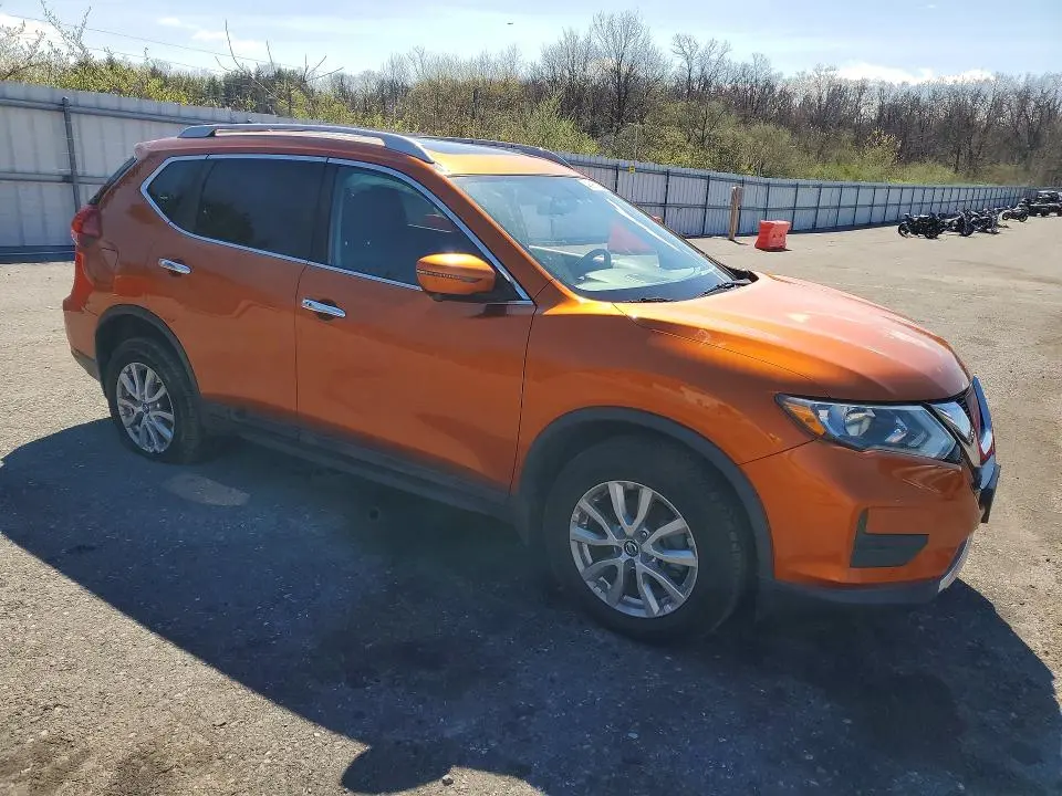 2017 NISSAN ROGUE SV  