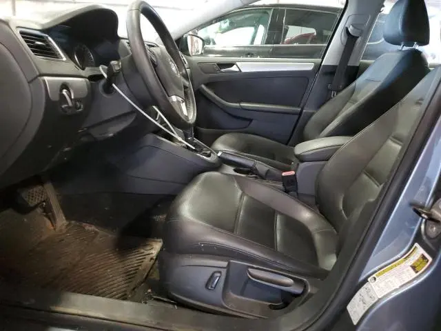 2013 VOLKSWAGEN JETTA SE  