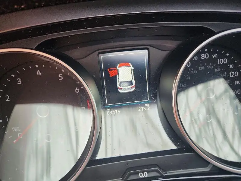 2018 VOLKSWAGEN TIGUAN SE  