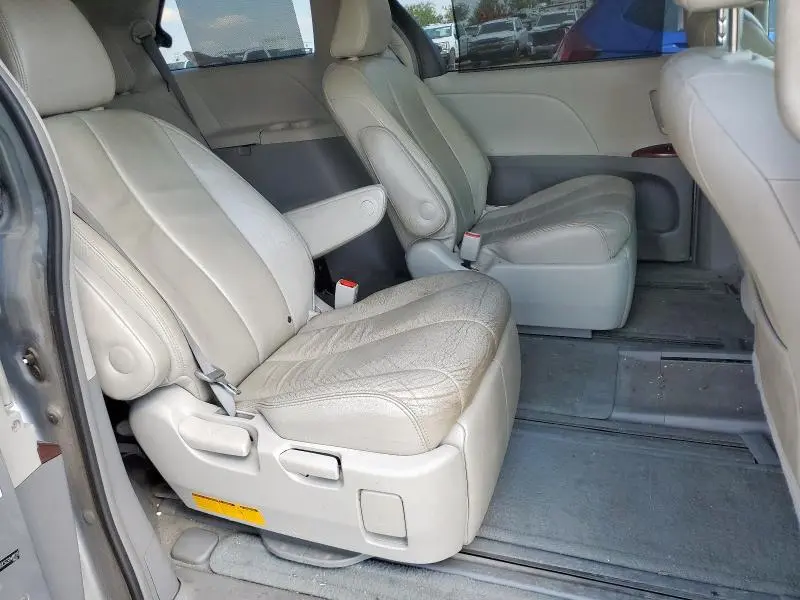 2012 TOYOTA SIENNA XLE 7 PASSENGER  