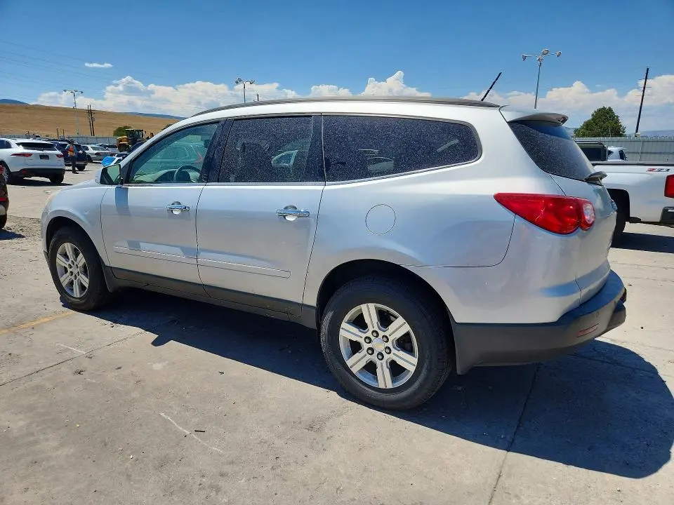 2010 CHEVROLET TRAVERSE LT  