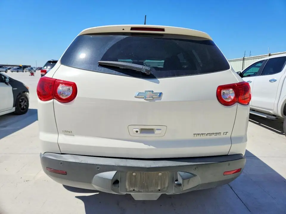2012 CHEVROLET TRAVERSE LT  