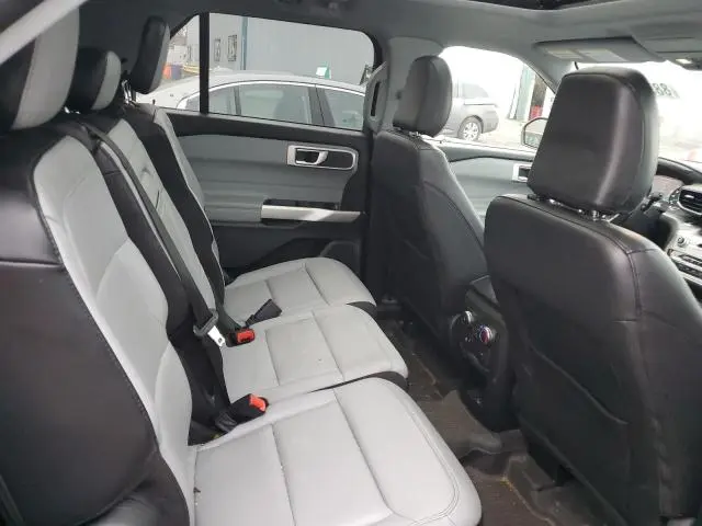 2021 FORD EXPLORER XLT  