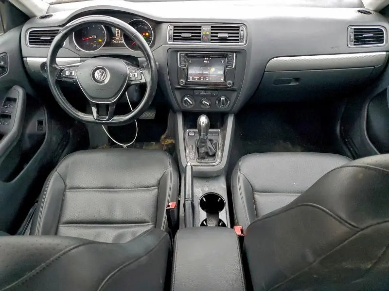 2017 VOLKSWAGEN JETTA SE  