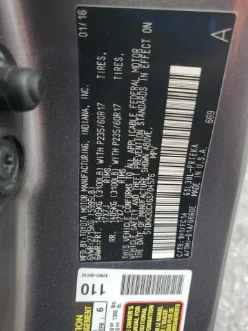 2016 TOYOTA SIENNA LE  