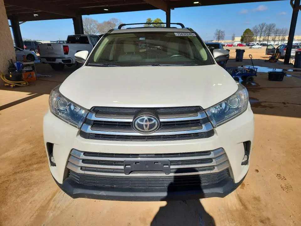 2019 TOYOTA HIGHLANDER LIMITED  