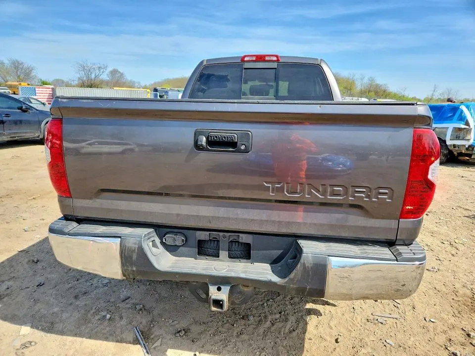 2014 TOYOTA TUNDRA SR5  