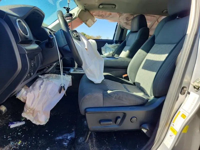 2017 TOYOTA TUNDRA SR5  
