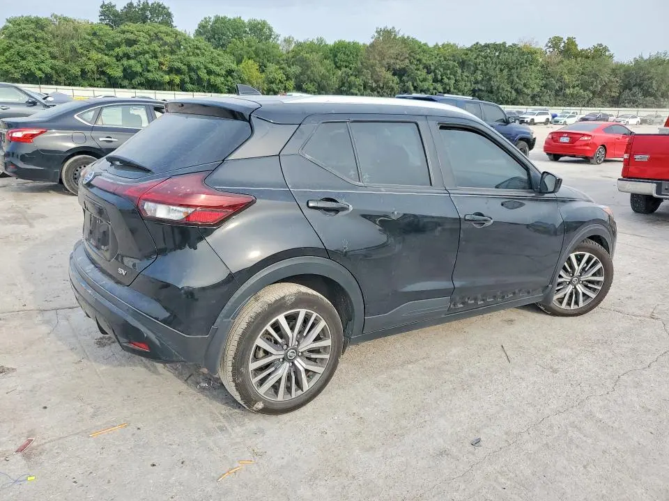 2021 NISSAN KICKS SV  