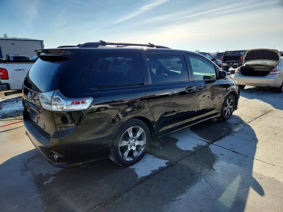 2012 TOYOTA SIENNA SPORT  