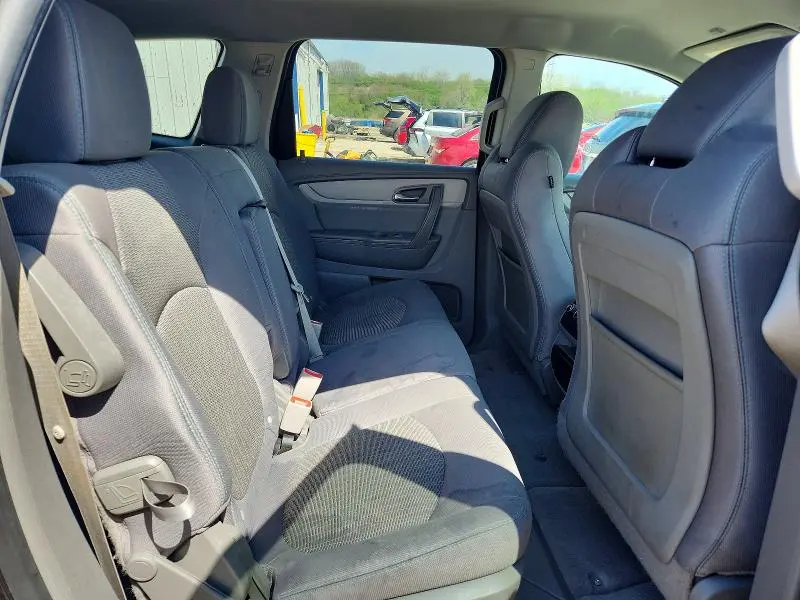 2014 CHEVROLET TRAVERSE LS  