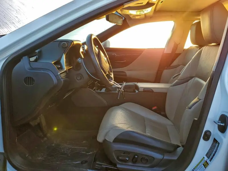 2021 LEXUS ES 300H LUXURY  