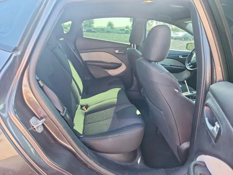 2016 DODGE DART SXT  