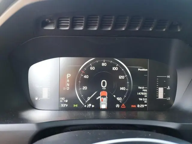 2017 VOLVO XC90 T5  