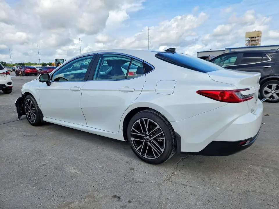 2026 TOYOTA CAMRY XLE  