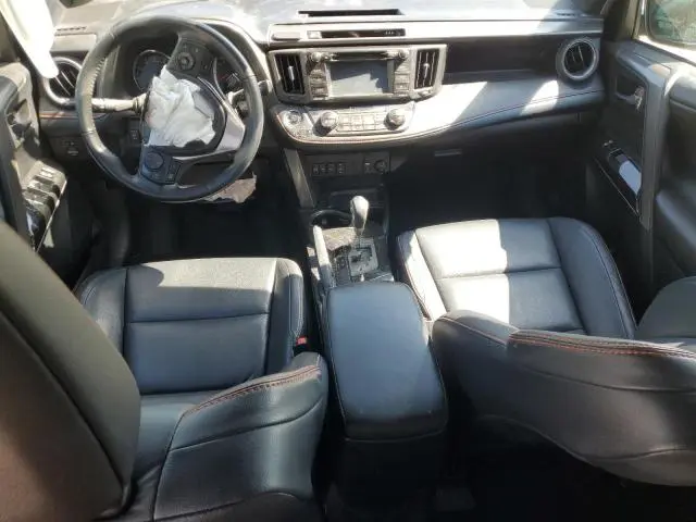 2018 TOYOTA RAV4 SE