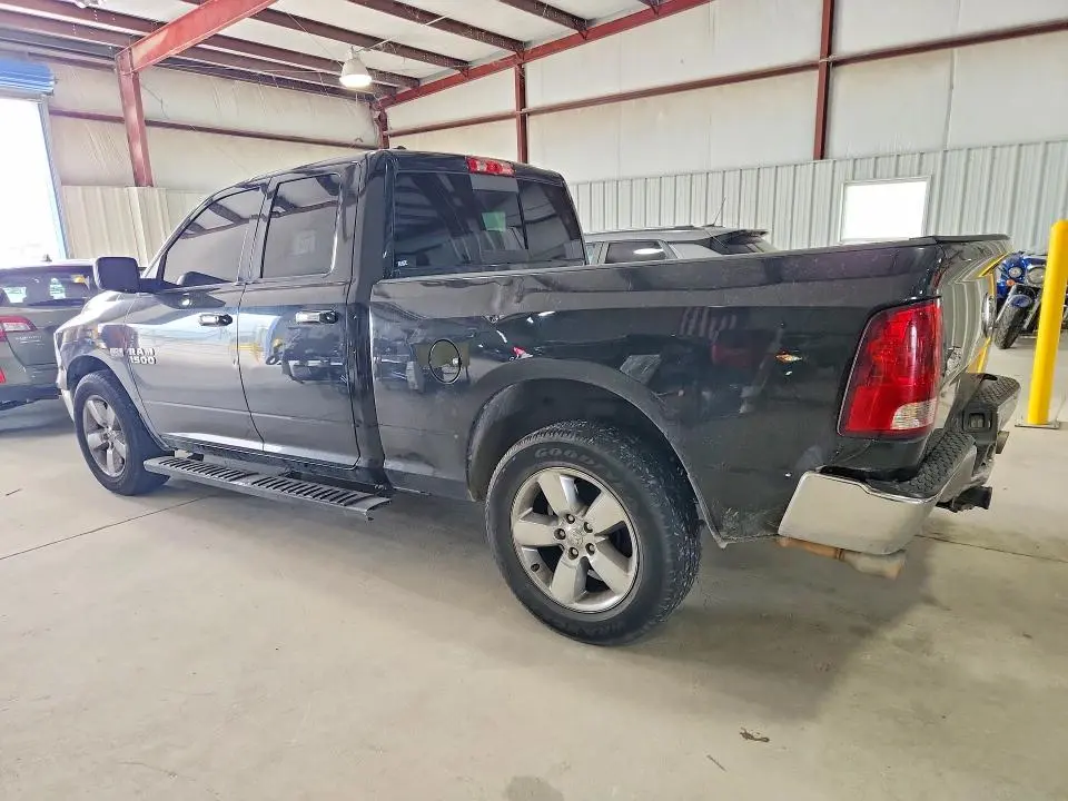 2016 RAM 1500 SLT  