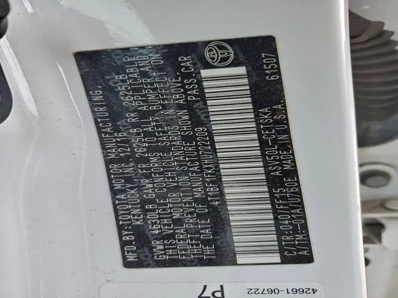 2017 TOYOTA CAMRY LE  