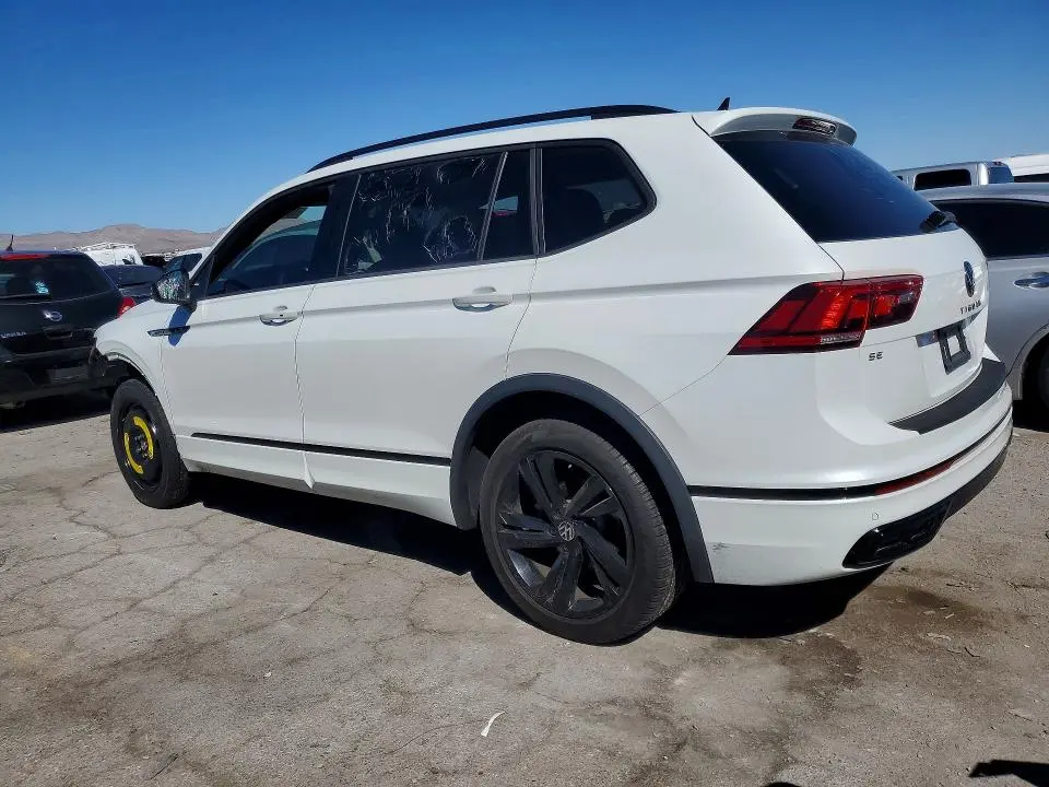 2024 VOLKSWAGEN TIGUAN SE R-LINE BLACK  
