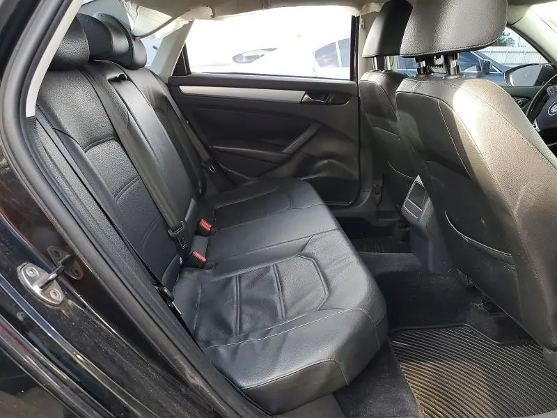 2012 VOLKSWAGEN PASSAT SE  
