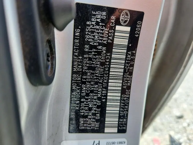 2014 TOYOTA CAMRY SE  
