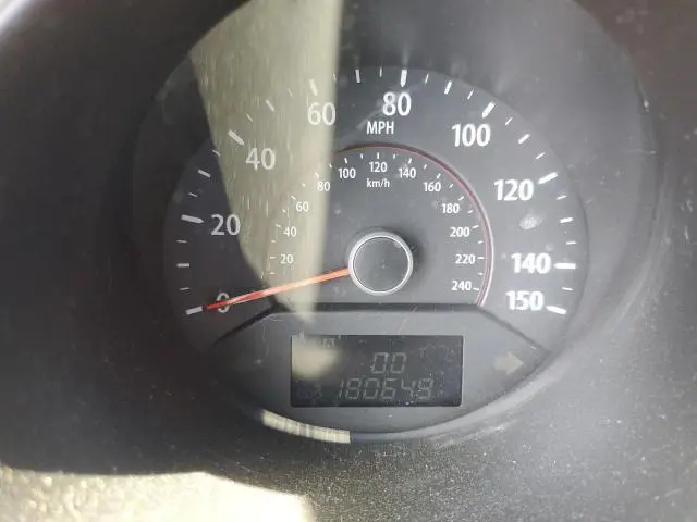 2011 KIA SORENTO BASE  