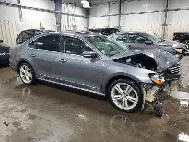 2015 VOLKSWAGEN PASSAT SE  
