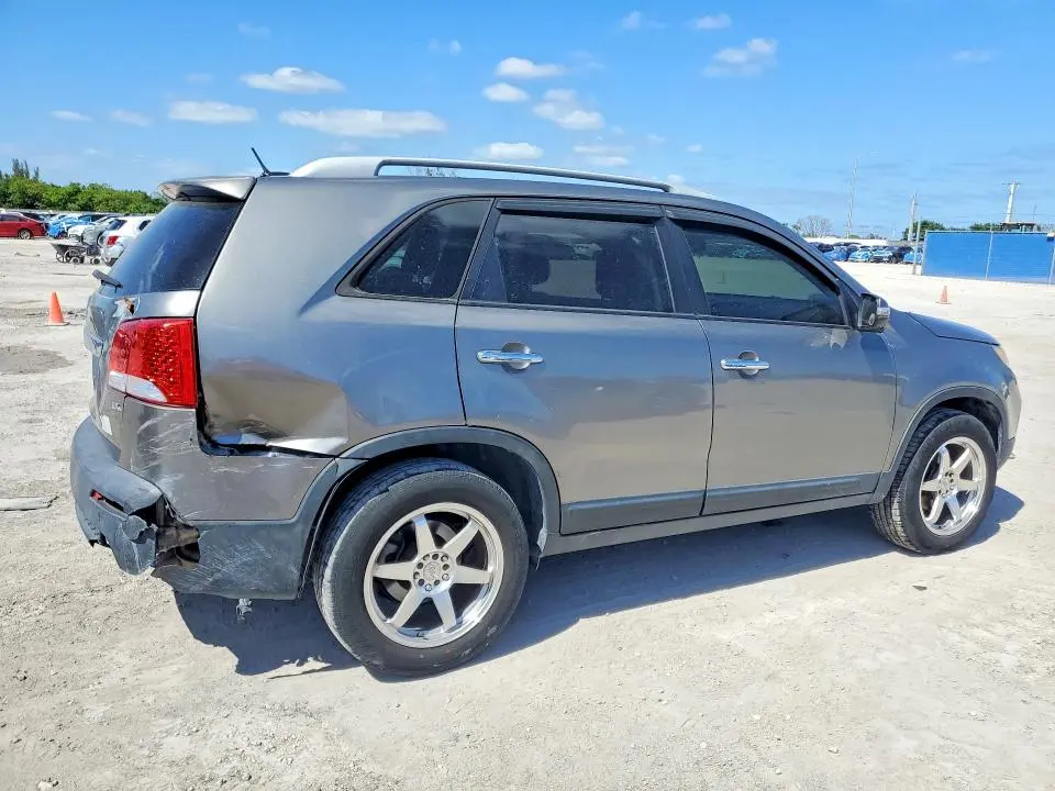 2011 KIA SORENTO EX  