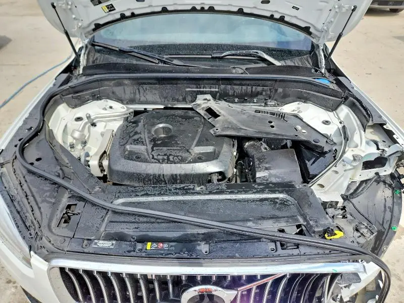 2020 VOLVO XC90 T5 MOMENTUM  